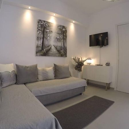Polychrono New 2 Bedroom Apt. Just By The Sea! Екстер'єр фото