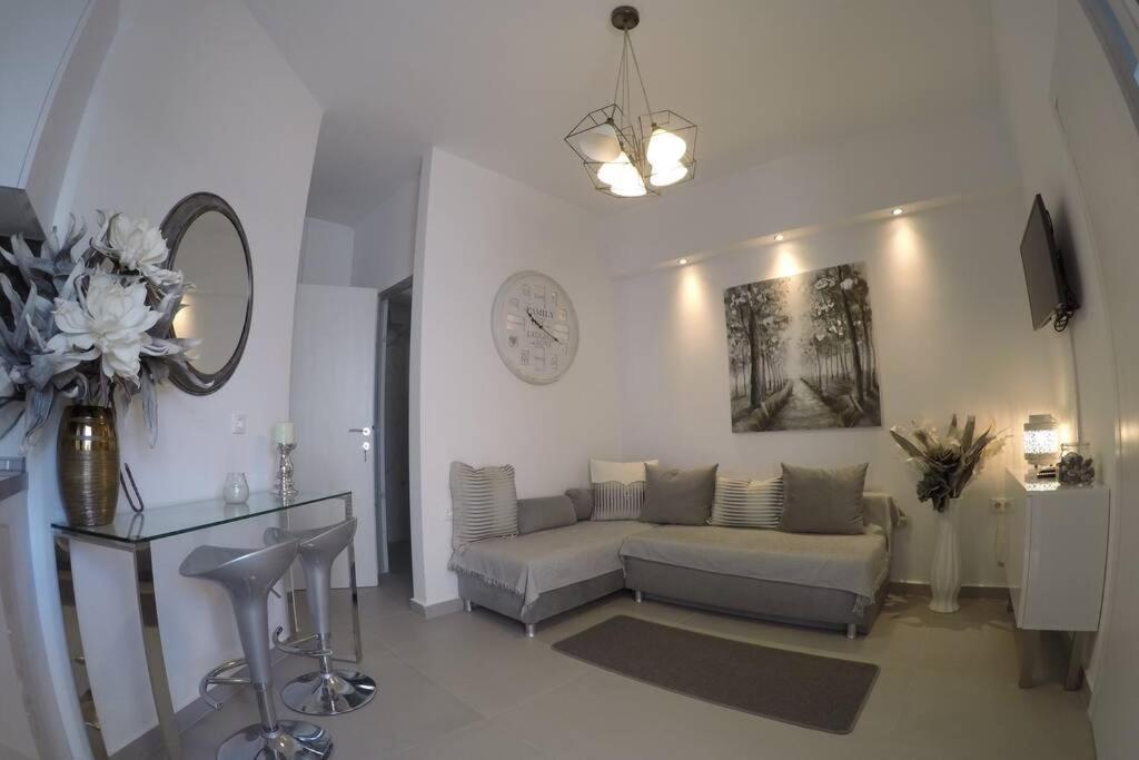 Polychrono New 2 Bedroom Apt. Just By The Sea! Екстер'єр фото