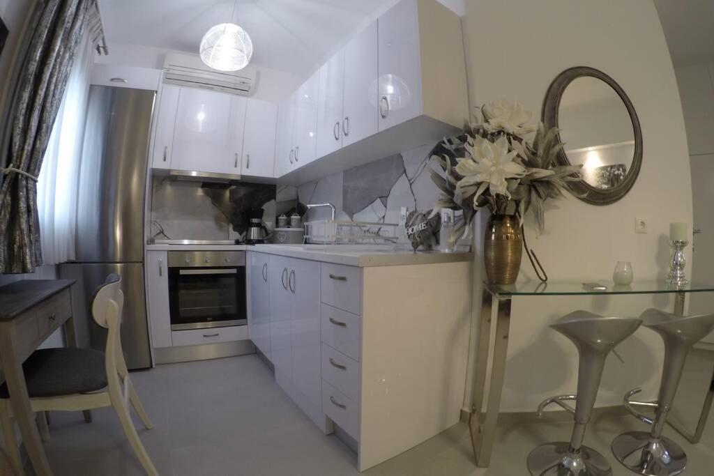 Polychrono New 2 Bedroom Apt. Just By The Sea! Екстер'єр фото