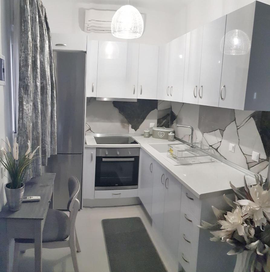 Polychrono New 2 Bedroom Apt. Just By The Sea! Екстер'єр фото